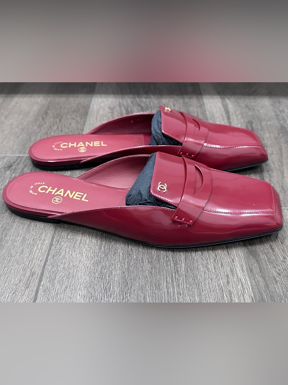 2026 CHANEL BURGUNDY LEATHER SLIDES MULES HALF LOAFER SHOES GOLD CC LOGO 41 - Picture 3 of 16